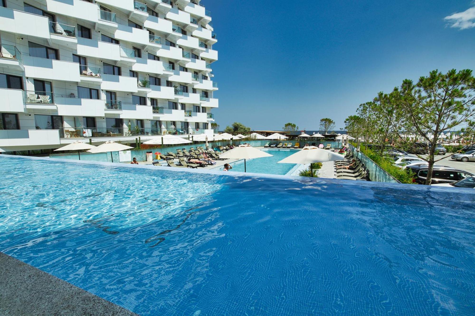 Golden Infinity Apartment นาโวดาริ ภายนอก รูปภาพ