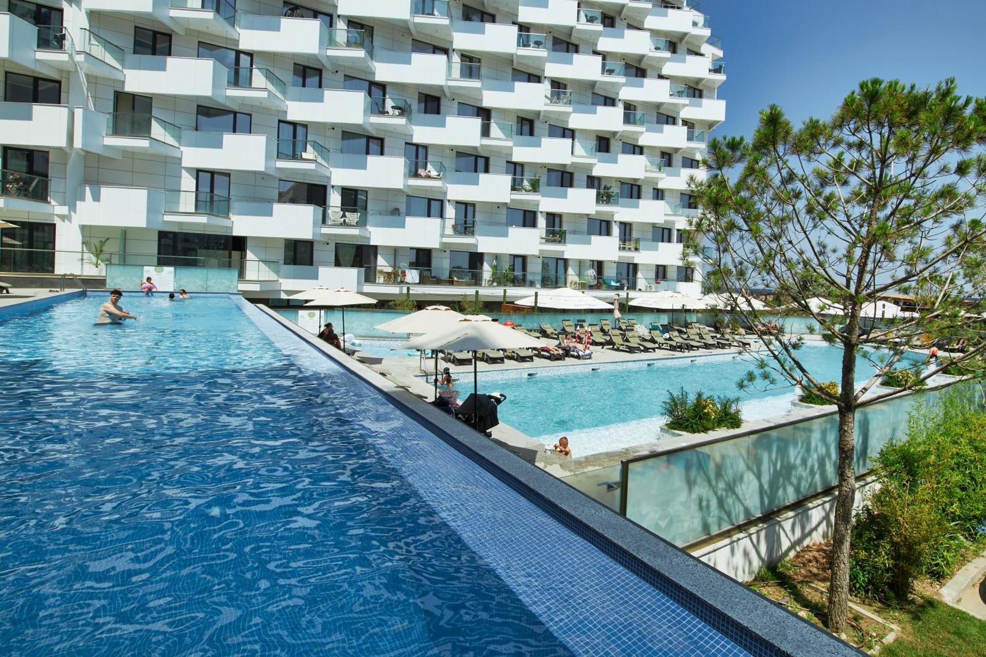 Golden Infinity Apartment นาโวดาริ ภายนอก รูปภาพ
